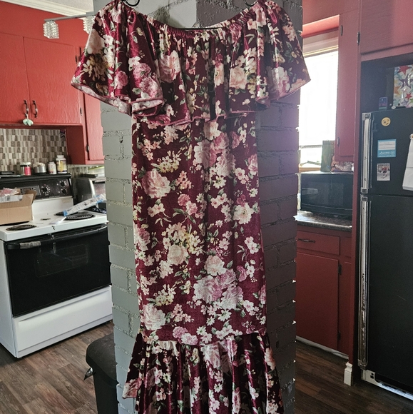 Floral dress - Picture 2 of 5